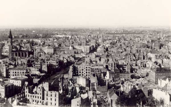 Blick vom Dom 13.09.1947